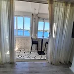 Cezar2 Apartment *