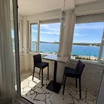 Cezar2 Apartment *