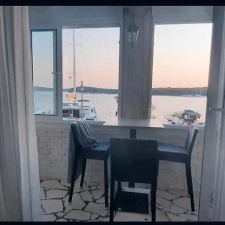 Cezar2 Apartment *