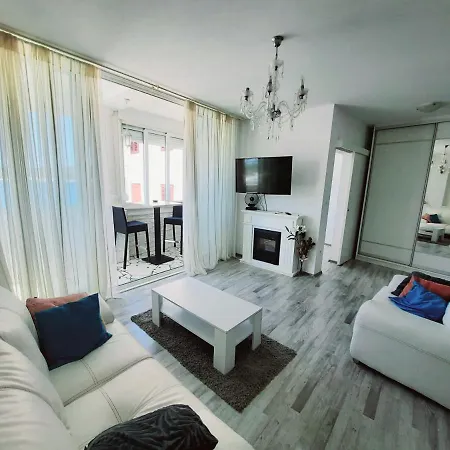 Cezar2 * Rogoznica (Sibenik-Knin)