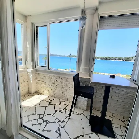 Apartment Cezar2 *