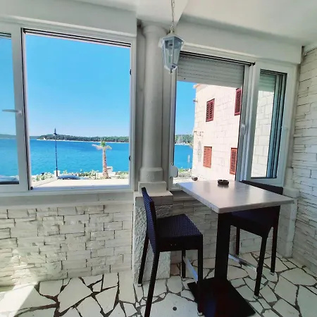 Cezar2 Apartment *