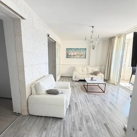 Cezar2 Apartment