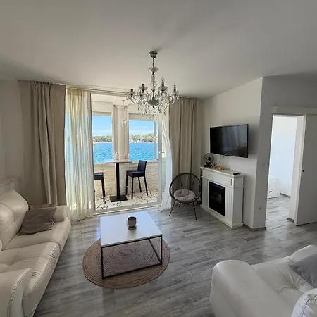 Cezar2 Rogoznica (Sibenik-Knin)