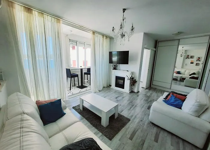 Cezar2 * Rogoznica (Sibenik-Knin)