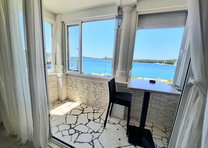 Apartamento Cezar2 *